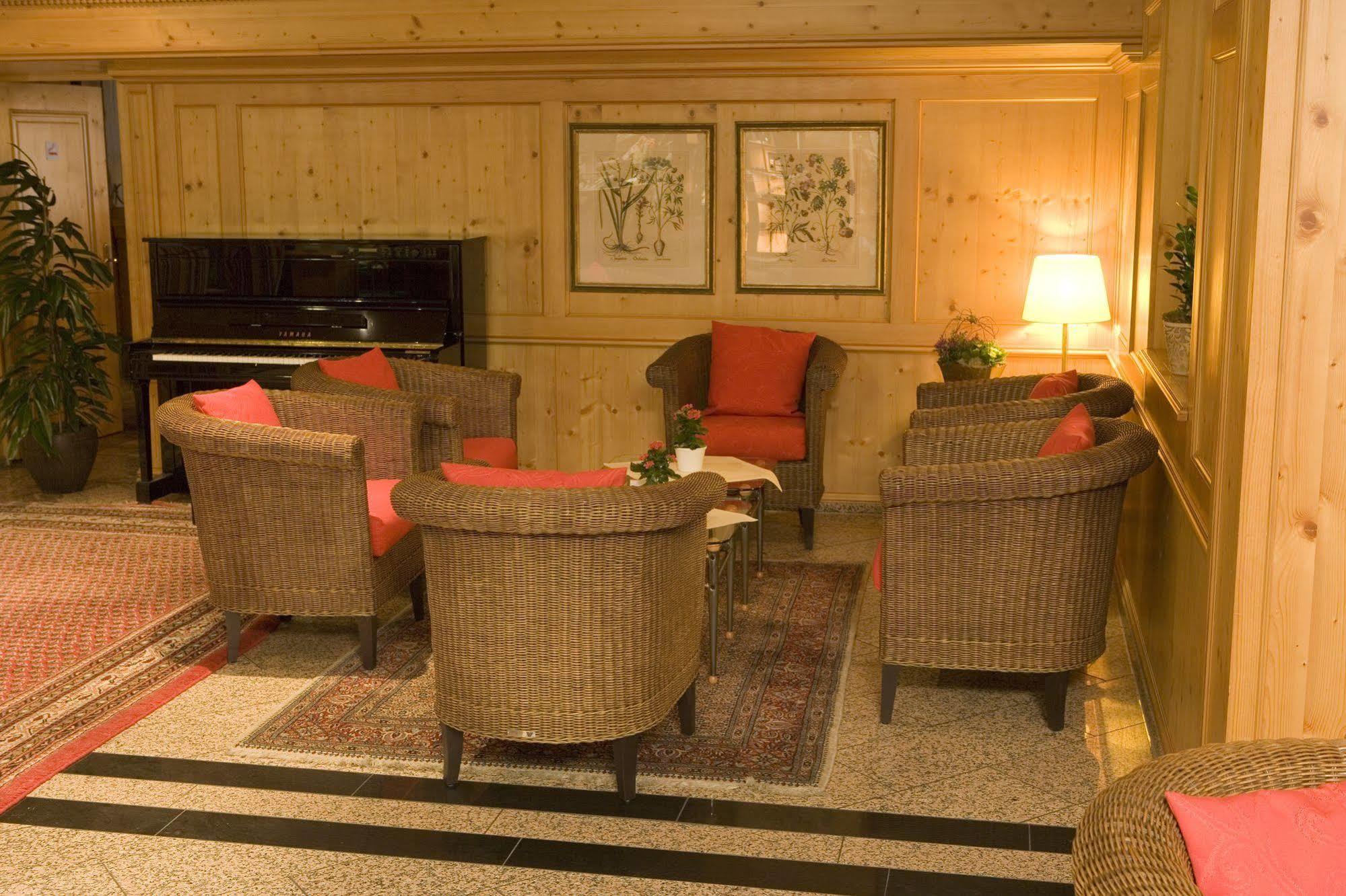 Berghotel Jaegerhof ****S Исни  Экстерьер фото